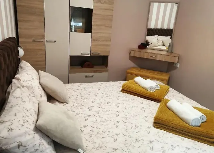 Апартаменты Simona Бор